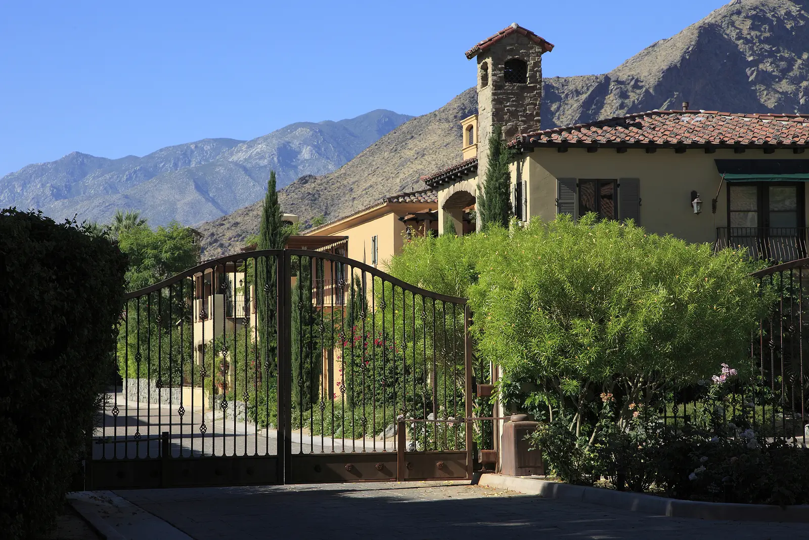 How Buying a $500,000 Home Can Help You Save Thousands on Taxes